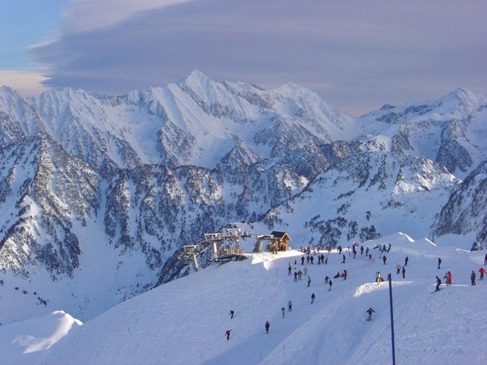 Maison Cauterets, 9 pièces, 15 personnes - FR-1-234-244 Esterno foto